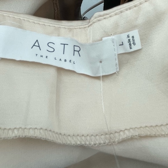 Astr The Label Rosemomt Camisole In Cream Sizes Medium & Large NWT - Picture 9 of 13
